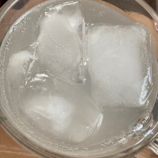 強炭酸水のレモンスカッシュ